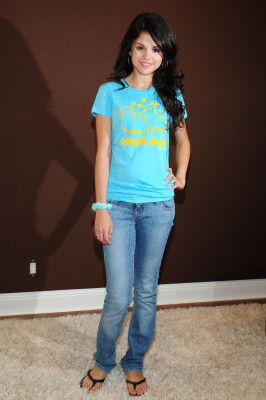 photo 3 in Selena gallery [id136297] 2009-02-20 00:00:00