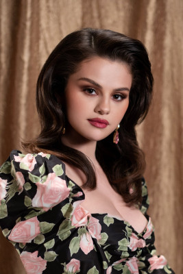 Selena Gomez - «Selfish Love» 2021