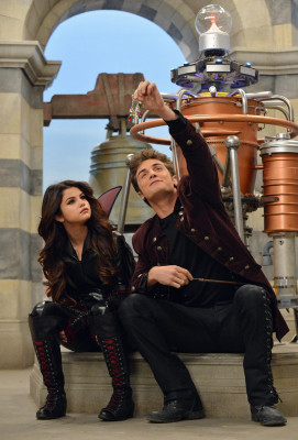 photo 28 in Selena Gomez gallery [id658363] 2013-08-25 00:00:00