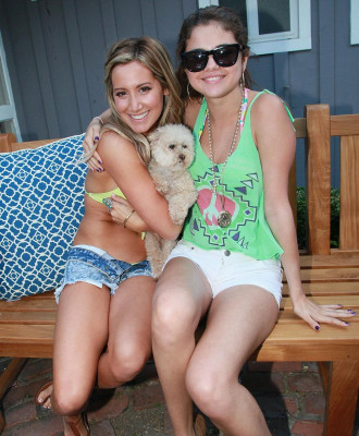photo 16 in Selena Gomez gallery [id530548] 2012-07-04 00:00:00