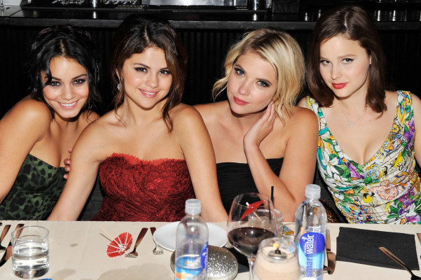 photo 27 in Selena Gomez gallery [id557087] 2012-09-10 00:00:00