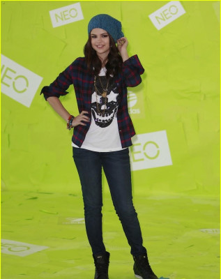 photo 23 in Selena Gomez gallery [id585446] 2012-11-24 00:00:00