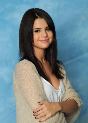 photo 24 in Selena Gomez gallery [id450379] 2012-01-10 00:00:00