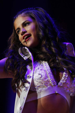 photo 12 in Selena Gomez gallery [id659791] 2013-09-01 00:00:00