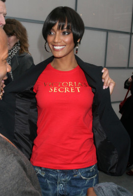 photo 25 in Selita Ebanks gallery [id120562] 2008-12-08 00:00:00