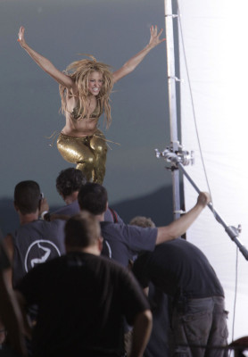 photo 4 in Shakira gallery [id288055] 2010-08-23 00:00:00
