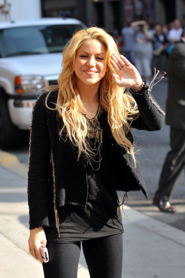 photo 27 in Shakira gallery [id299834] 2010-09-27 00:00:00