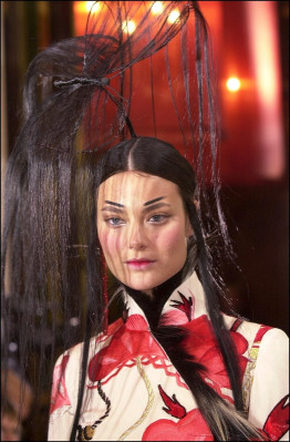 Shalom Harlow for Jean Paul Gaultier F/W 2001 couture