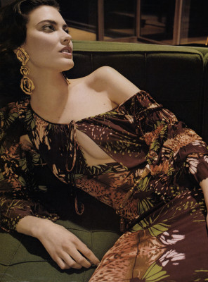 Shalom Harlow ~ US Vogue March 2000