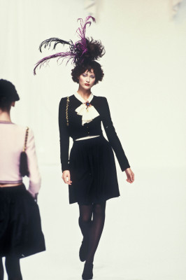Shalom Harlow for Chanel  haute couture fw 1994