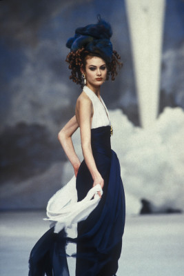 Shalom Harlow for Chanel Paris Couture SS 1992
