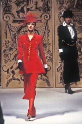 Shalom Harlow for Chanel Paris couture SS 1993