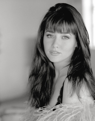 Shannen Doherty for US Magazine 1992
