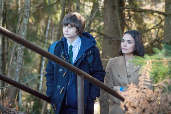 Shannyn Sossamon - Wayward Pines (2015) 1x01 'Pilot'