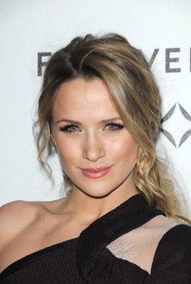photo 4 in Shantel Van Santen gallery [id533171] 2012-07-11 00:00:00