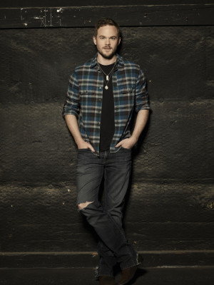 photo 3 in Shawn Ashmore gallery [id736386] 2014-06-05 00:00:00
