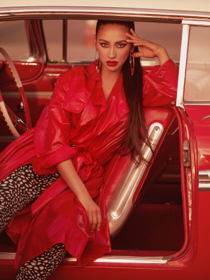 Shay Mitchell-Cacharel Parfums &quot;Yes I&#039;am&quot; Collection