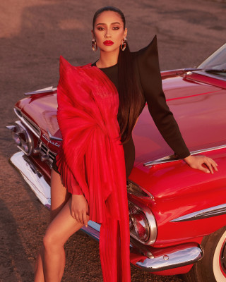Shay Mitchell-Cacharel Parfums &quot;Yes I&#039;am&quot; Collection