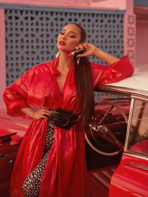Shay Mitchell-Cacharel Parfums &quot;Yes I&#039;am&quot; Collection