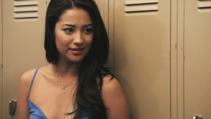 Shay Mitchell pic #816152