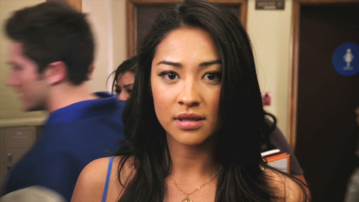 Shay Mitchell pic #814590