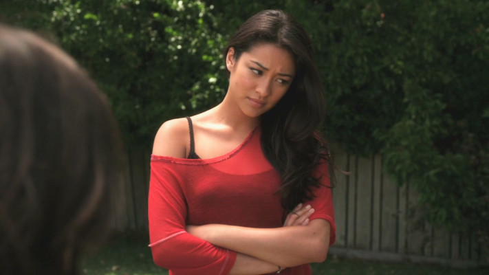 Shay Mitchell pic #810834