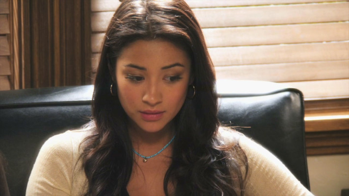 Shay Mitchell pic #806995
