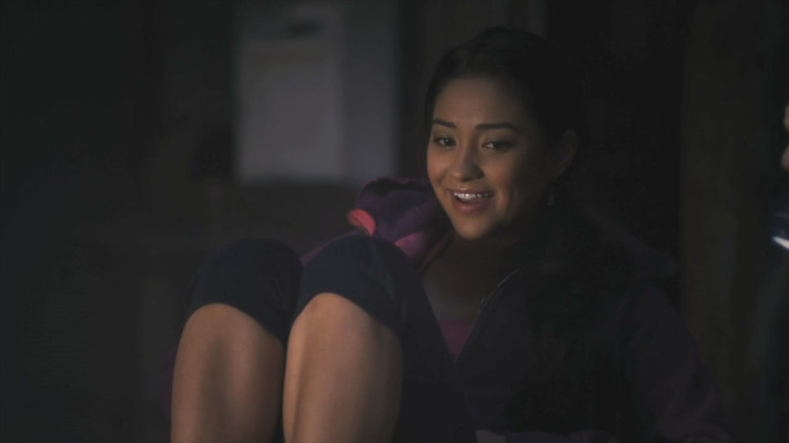 Shay Mitchell pic #803733
