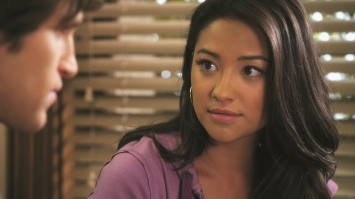 Shay Mitchell pic #812360