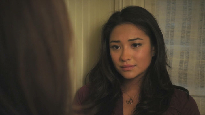 Shay Mitchell pic #806994