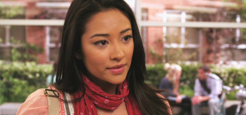 Shay Mitchell pic #810843