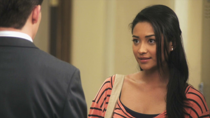 Shay Mitchell pic #820074