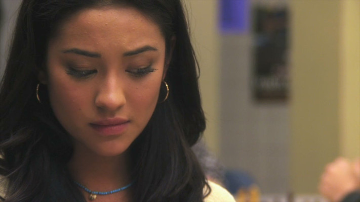 Shay Mitchell pic #805986