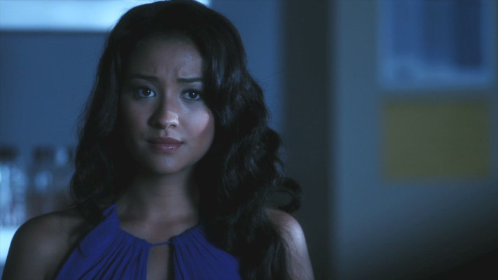 Shay Mitchell pic #813383
