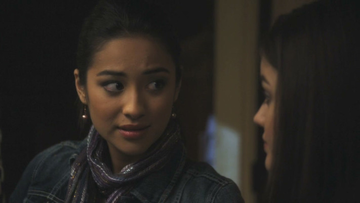Shay Mitchell pic #804393