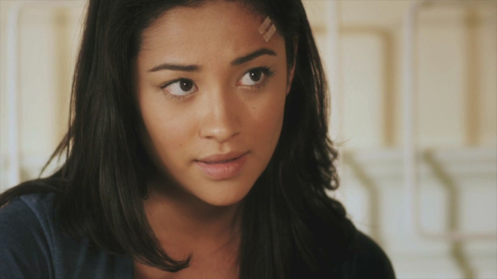 Shay Mitchell pic #812358