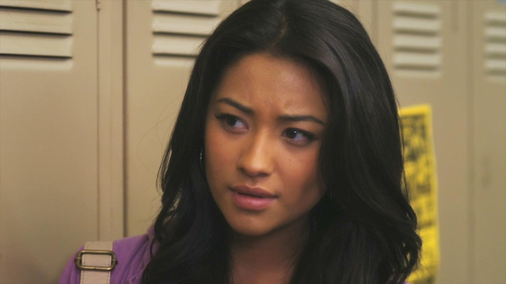 Shay Mitchell pic #810837