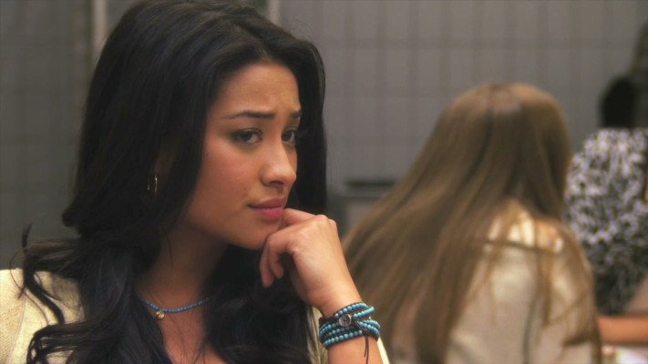 Shay Mitchell pic #804400