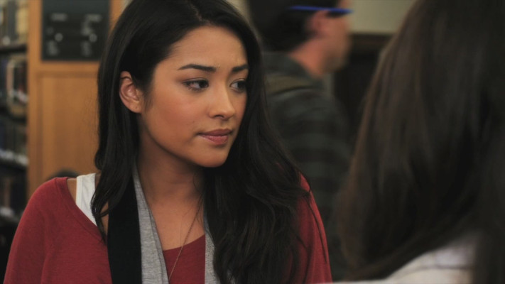 Shay Mitchell pic #810839
