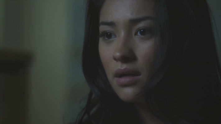 Shay Mitchell pic #803239