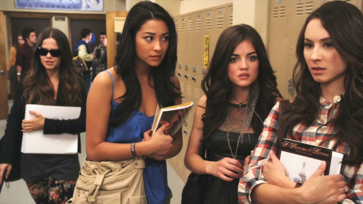 Shay Mitchell pic #809662
