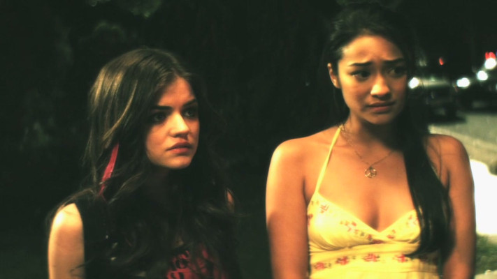 Shay Mitchell pic #809660