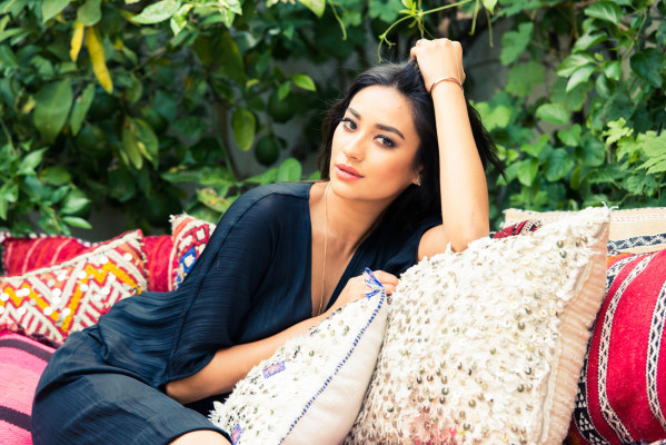 Shay Mitchell pic #825843