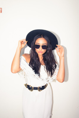 Shay Mitchell pic #826185