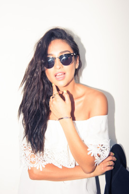 Shay Mitchell pic #826608