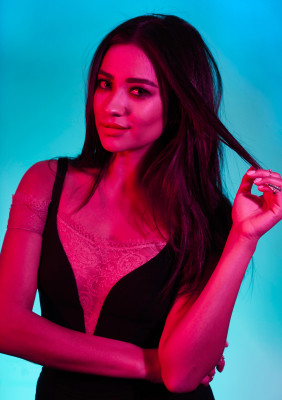 Shay Mitchell pic #837104