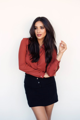 Shay Mitchell pic #838651