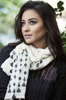 Shay Mitchell pic #863259