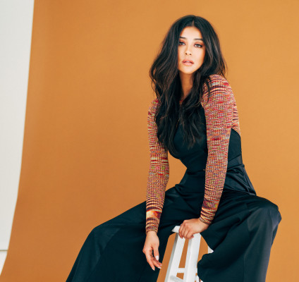 Shay Mitchell pic #863900