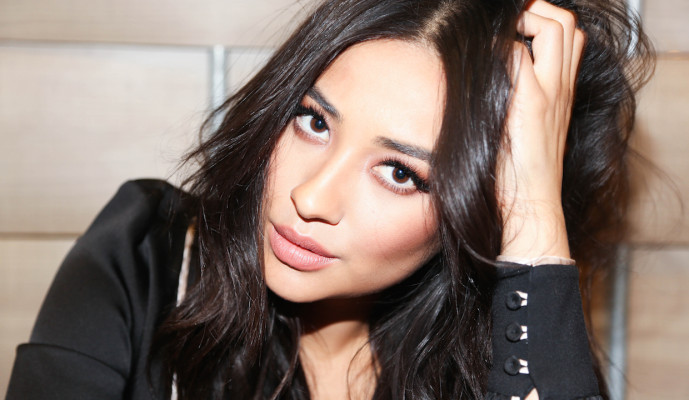 Shay Mitchell pic #862677